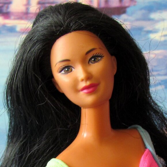 TAN BARBIE, LOVELY BLACK HAIR, CUTOUT SWIMSUIT, JUMPSUIT, BLOUSE 1980 BEACH DOLL - Picture 2 of 9